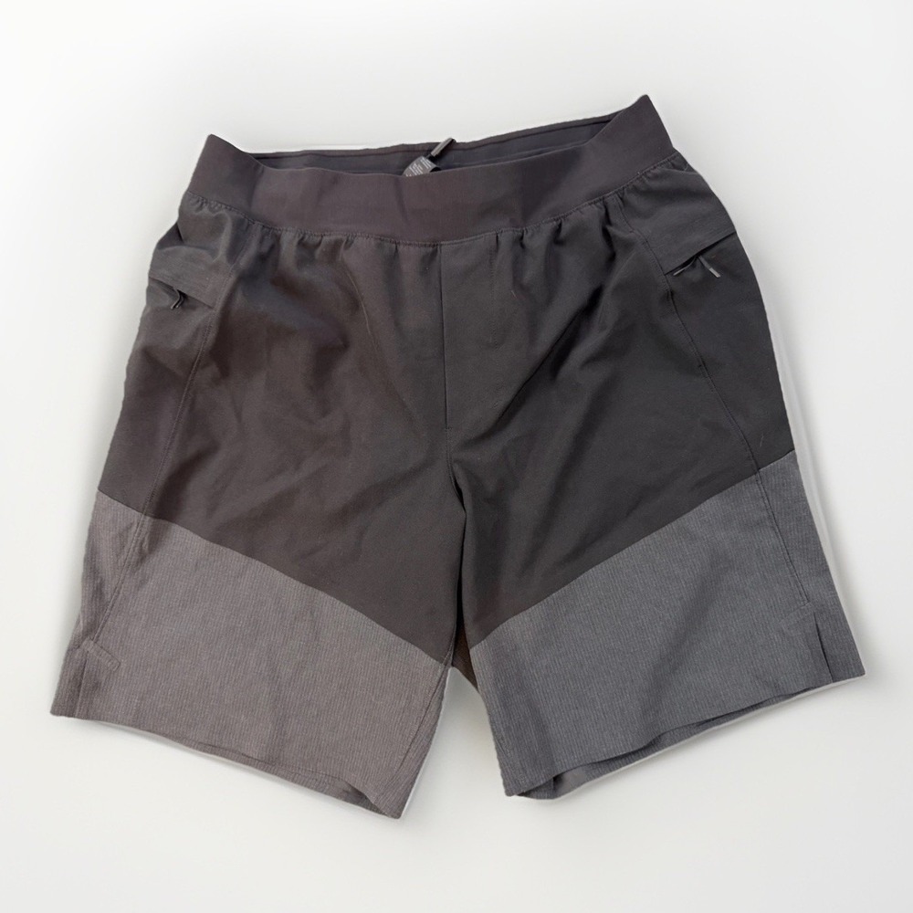 Lululemon Namaste at the Beach Men's Medium Gray Swim Gym Lined Shorts
